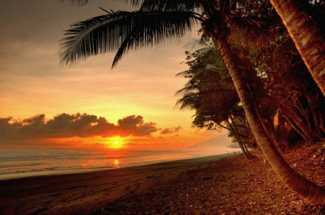 desk-beach-sunset-corcovado-national-park